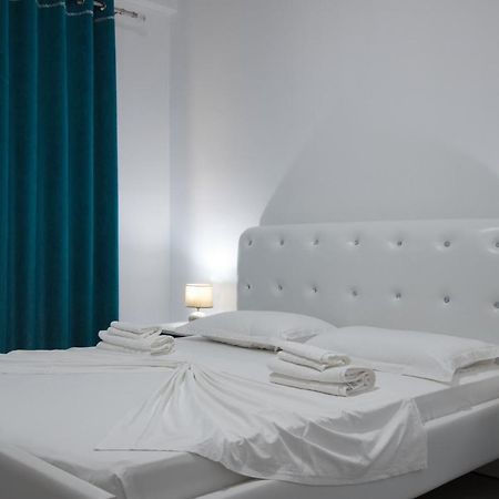 סרנדה Grand Blue Aparthotel מראה חיצוני תמונה