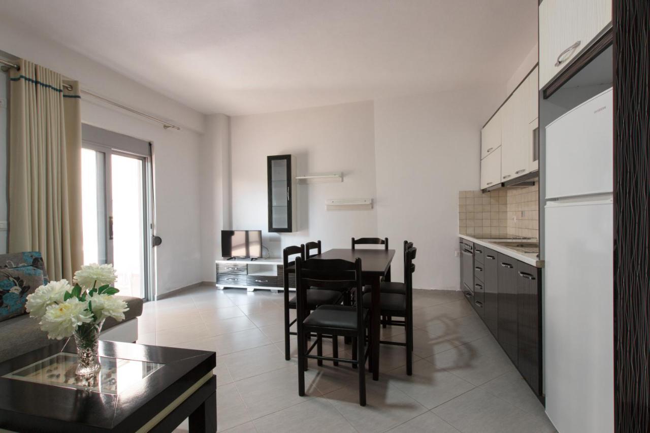סרנדה Grand Blue Aparthotel מראה חיצוני תמונה