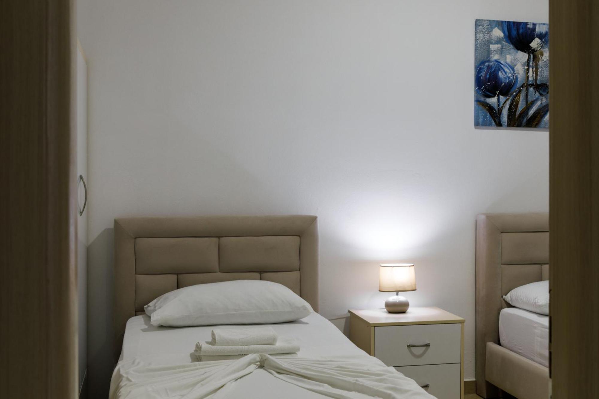 סרנדה Grand Blue Aparthotel מראה חיצוני תמונה