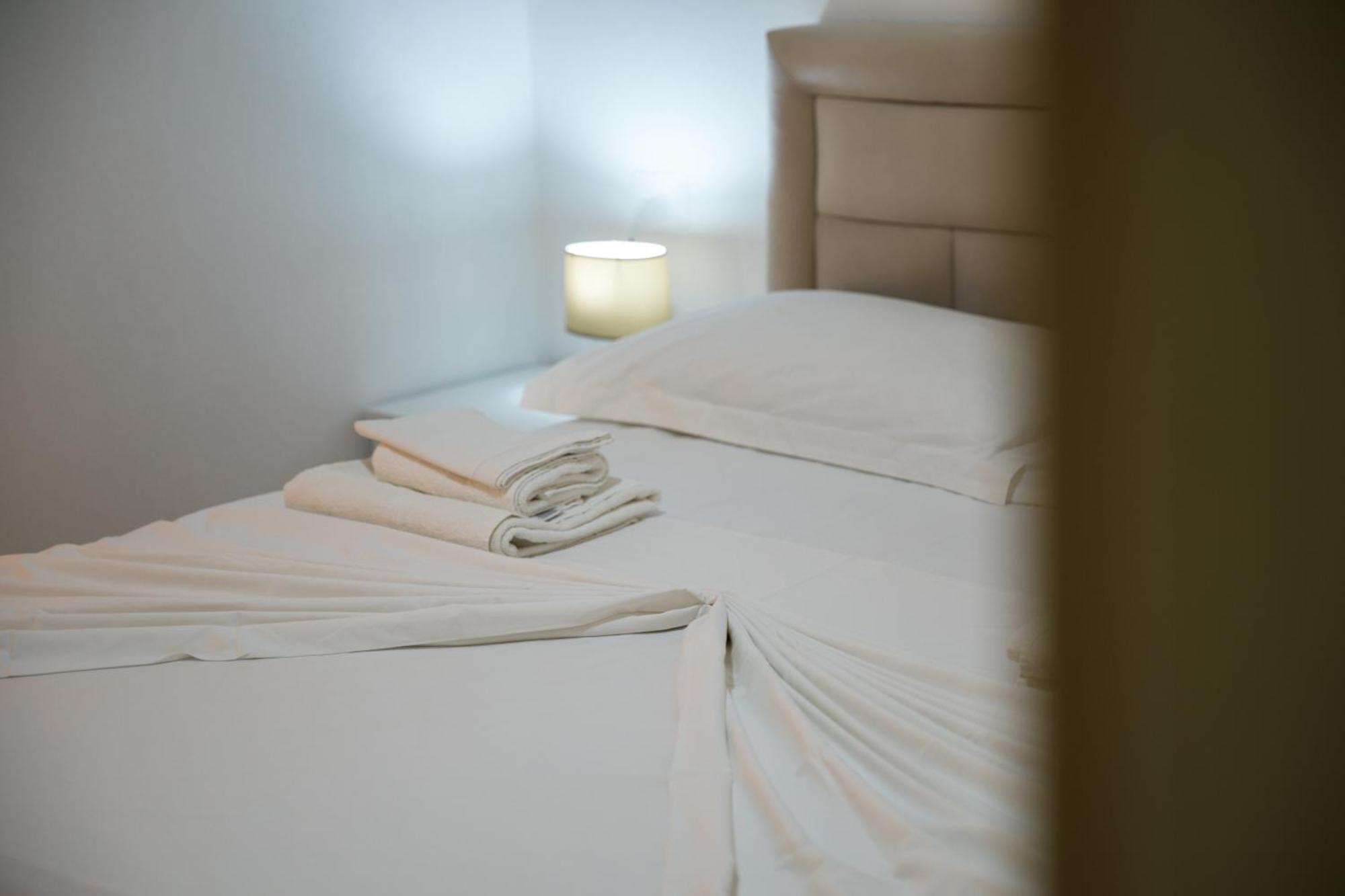 סרנדה Grand Blue Aparthotel מראה חיצוני תמונה