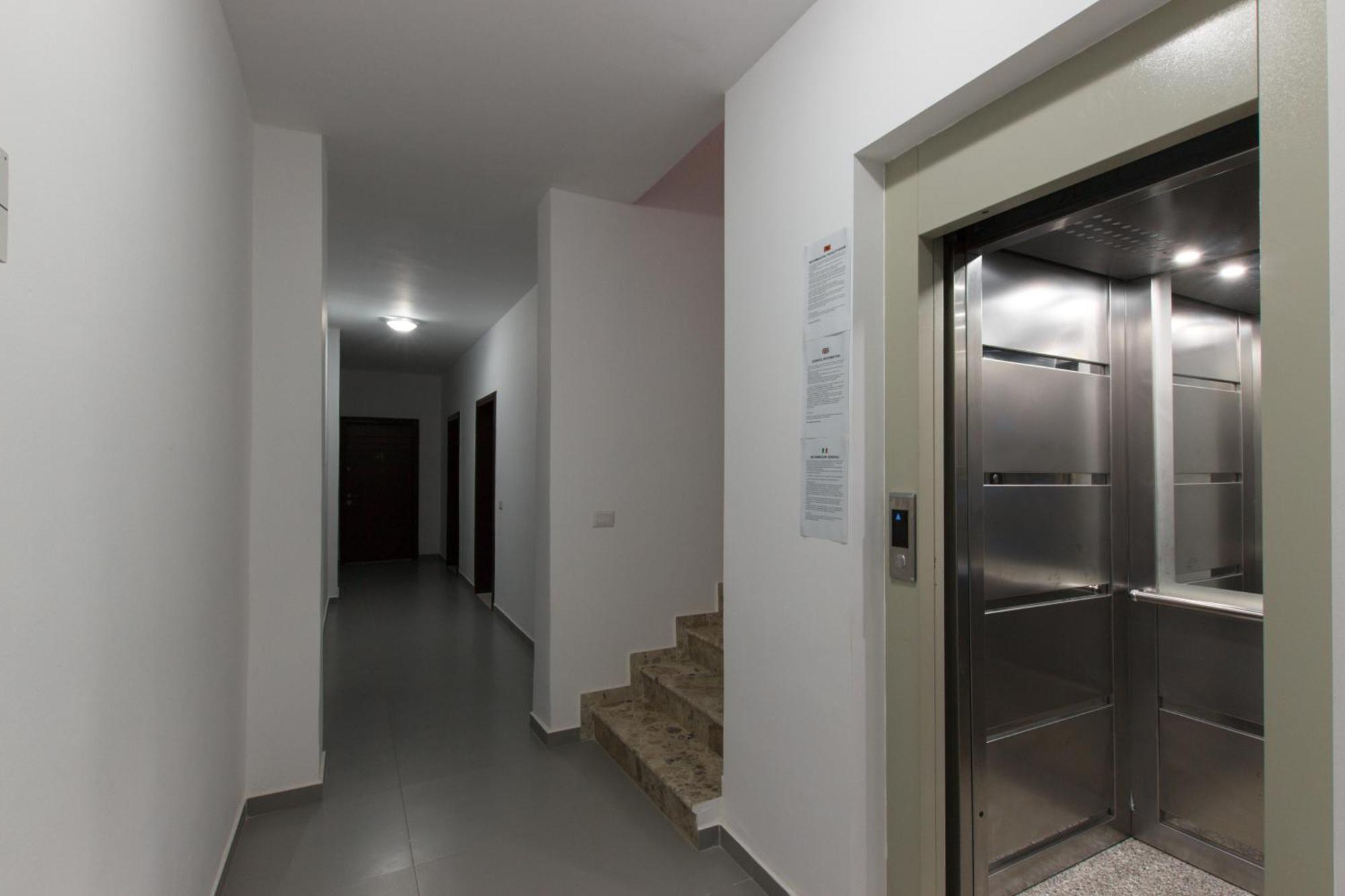 סרנדה Grand Blue Aparthotel מראה חיצוני תמונה